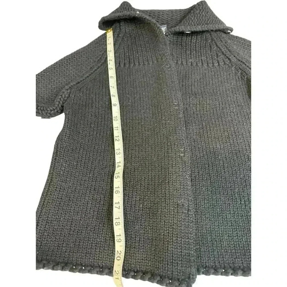 GAP Black Knit Cardigan Wool Blend Snap Closure Sweater Fit is A Size Small - Picture 9 of 16